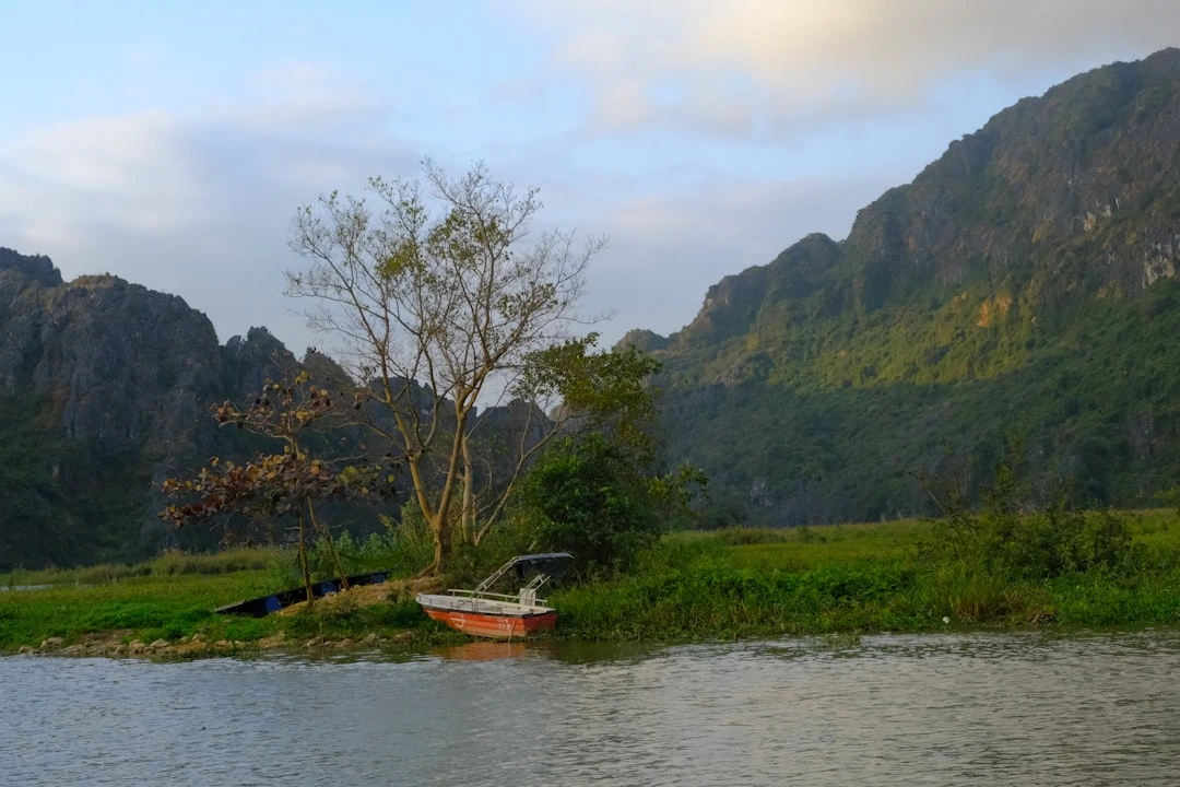 Khung cảnh yên bình tại Việt Nam mùa lễ hội để thực hành chánh niệm.